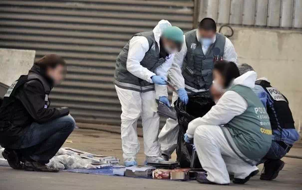 Tenue de police technique et scientifique